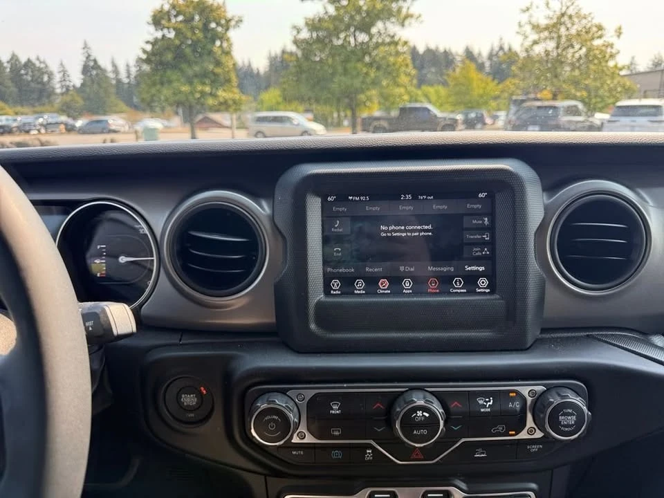 2023 Jeep JL Wrangler - Image 16 of 20