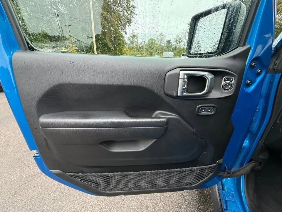 2023 Jeep JL Wrangler - Image 12 of 20