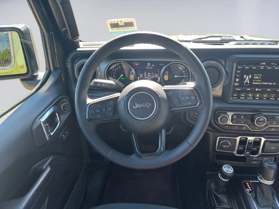 2023 Jeep JL Wrangler - Image 15 of 20
