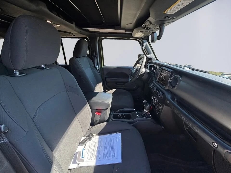2023 Jeep JL Wrangler - Image 19 of 20