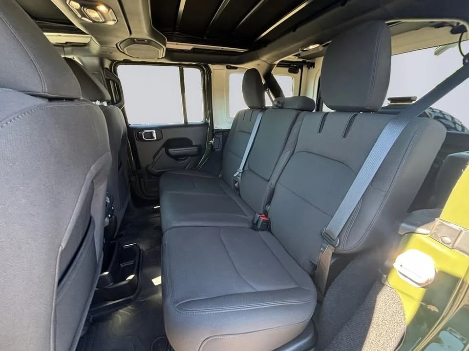 2023 Jeep JL Wrangler - Image 18 of 20