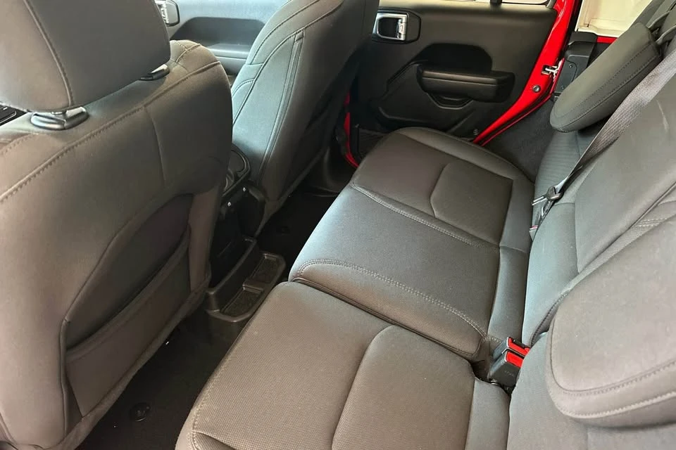 2023 Jeep JL Wrangler - Image 10 of 17