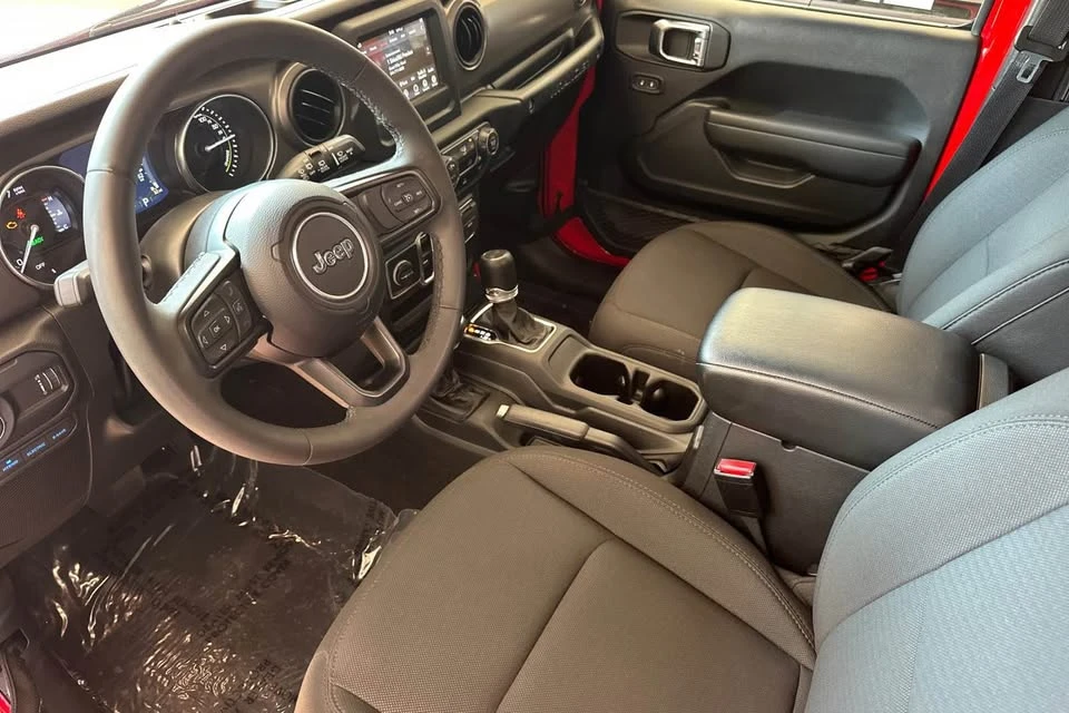 2023 Jeep JL Wrangler - Image 7 of 17