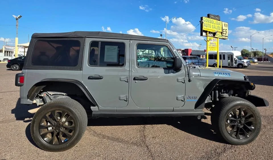 2023 Jeep JL Wrangler - Image 7 of 15