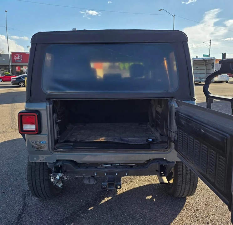 2023 Jeep JL Wrangler - Image 9 of 15