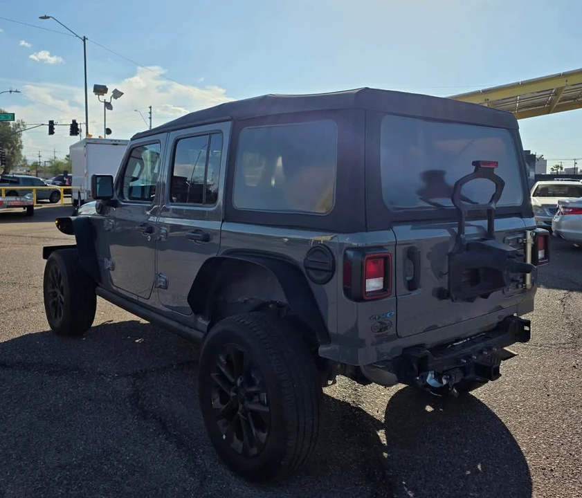 2023 Jeep JL Wrangler - Image 4 of 15