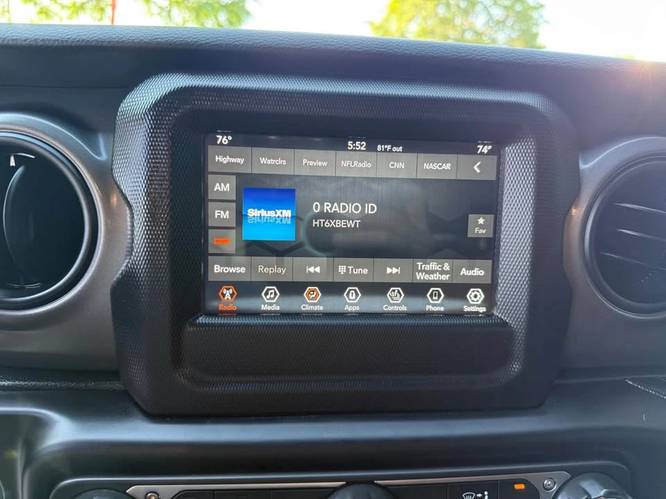 2023 Jeep JL Wrangler - Image 16 of 19