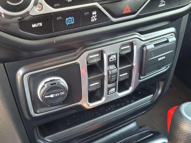2023 Jeep JL Wrangler - Image 16 of 18