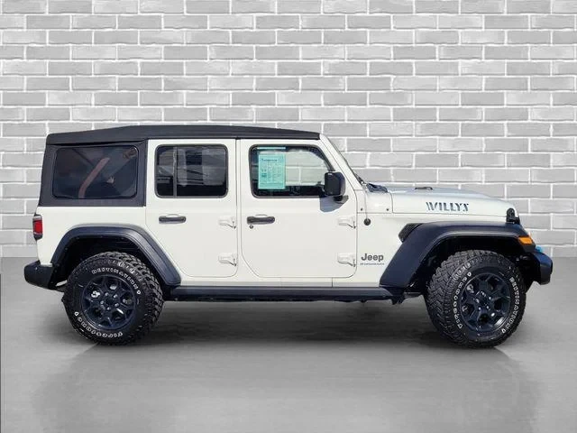2023 Jeep JL Wrangler - Image 3 of 18