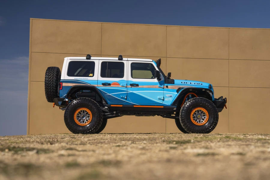 2023 Jeep JL Wrangler - Image 2 of 31