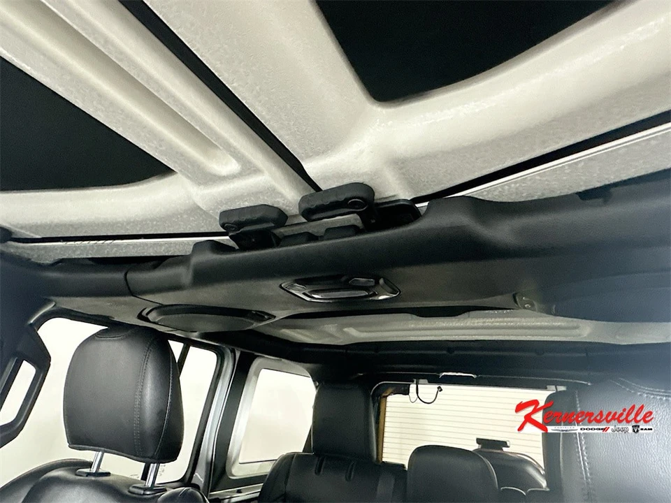 2023 Jeep JL Wrangler - Image 21 of 21