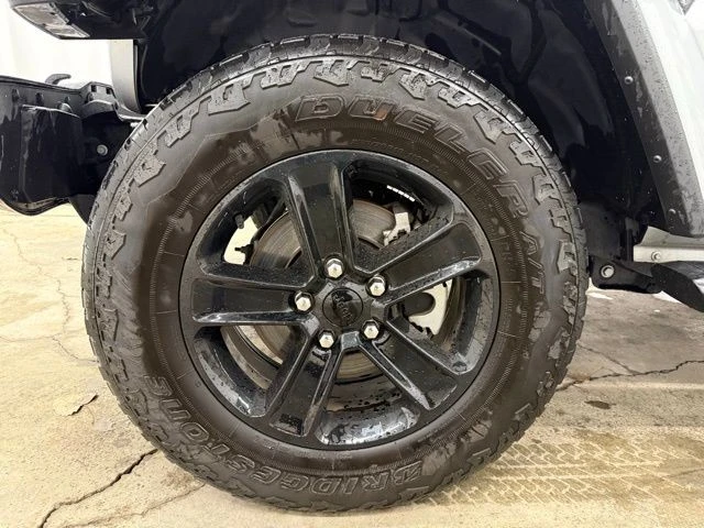 2023 Jeep JL Wrangler - Image 27 of 28