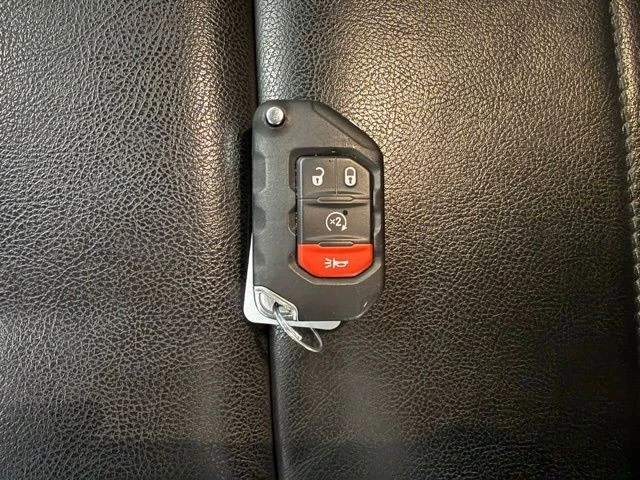 2023 Jeep JL Wrangler - Image 24 of 28