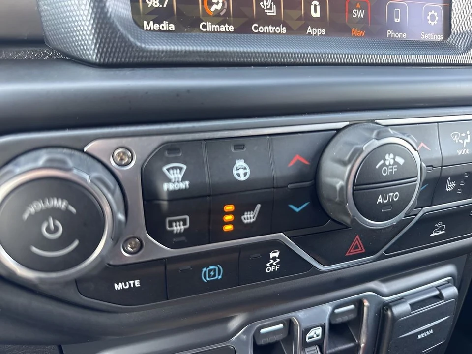 2023 Jeep JL Wrangler - Image 21 of 21