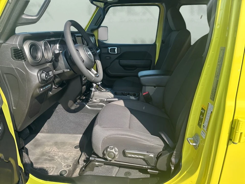 2023 Jeep JL Wrangler - Image 9 of 21