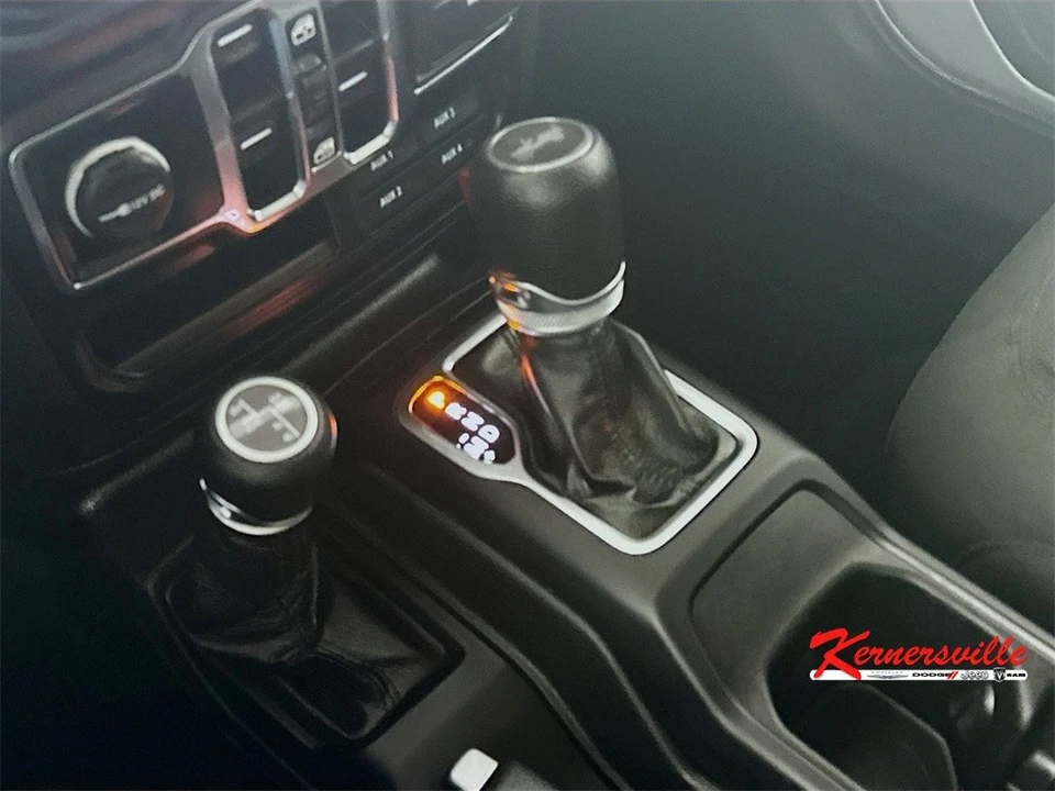 2023 Jeep JL Wrangler - Image 16 of 21