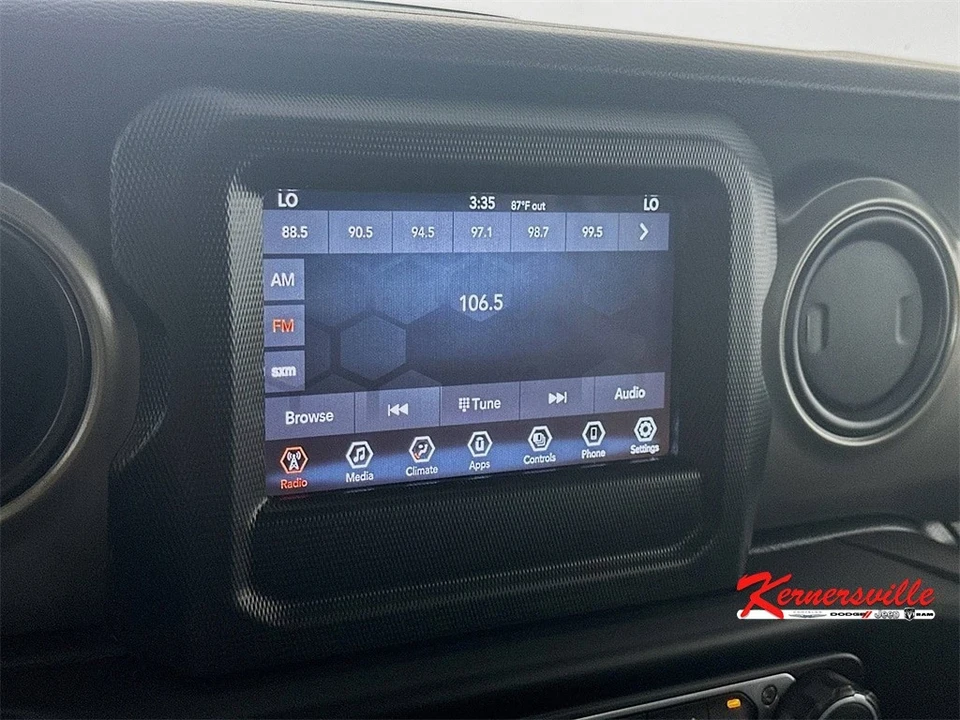 2023 Jeep JL Wrangler - Image 17 of 21