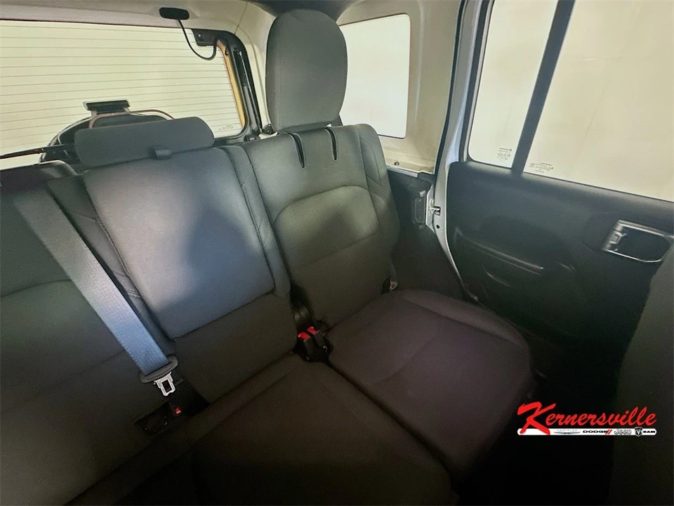 2023 Jeep JL Wrangler - Image 14 of 21