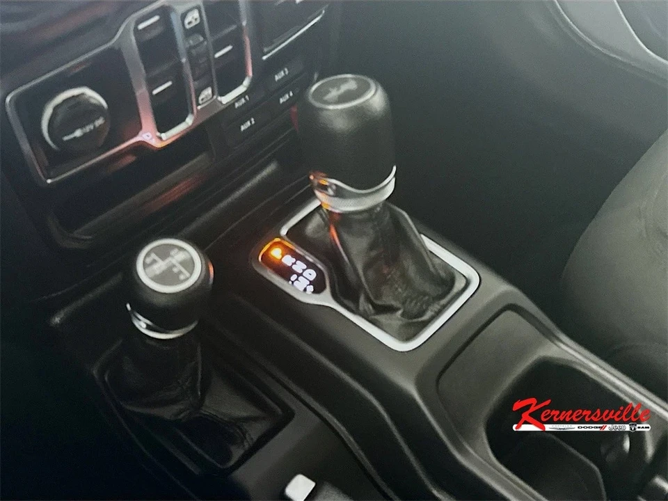 2023 Jeep JL Wrangler - Image 16 of 21