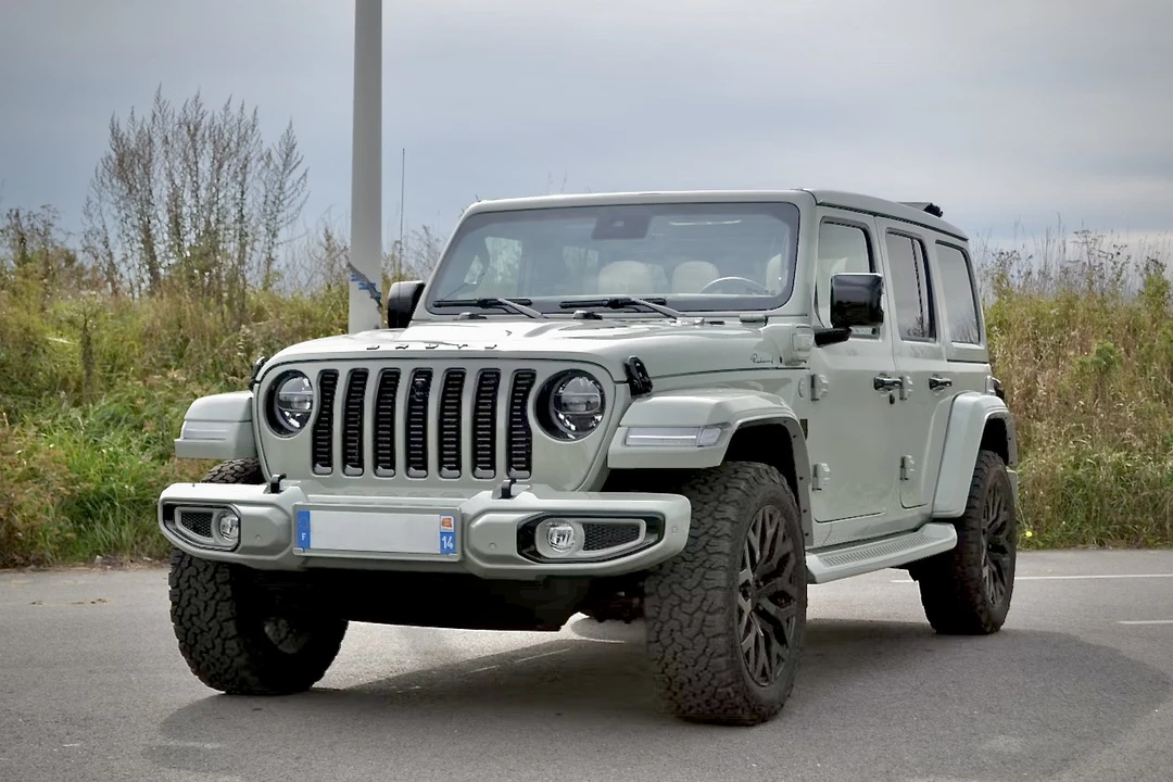 2023 Jeep JL Wrangler - Image 2 of 2