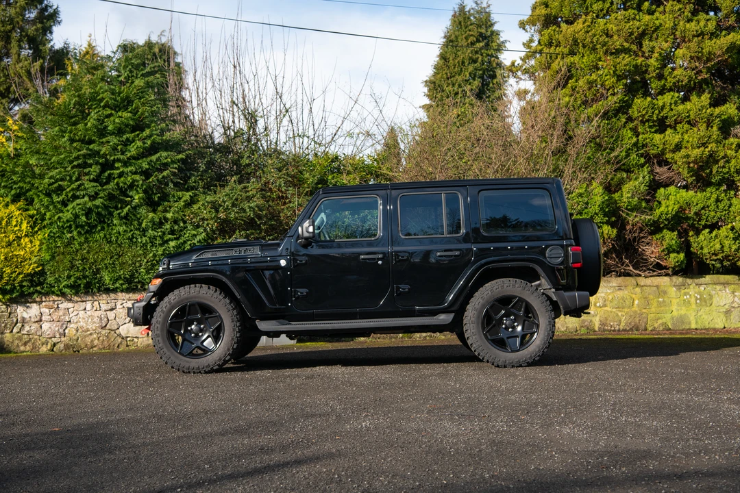 2023 Jeep JL Wrangler - Image 4 of 31