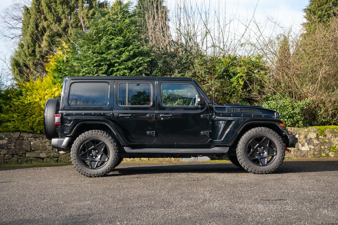 2023 Jeep JL Wrangler - Image 8 of 31