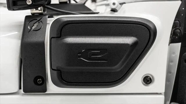 2023 Jeep JL Wrangler - Image 9 of 21
