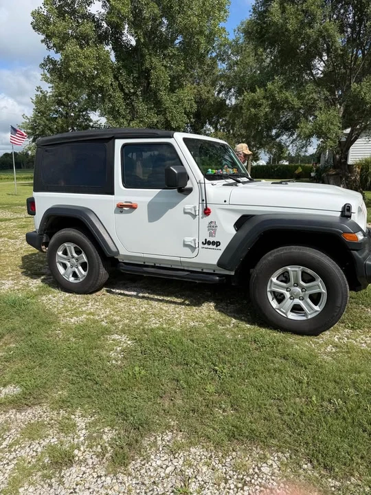 2023 Jeep JL Wrangler - Image 3 of 7