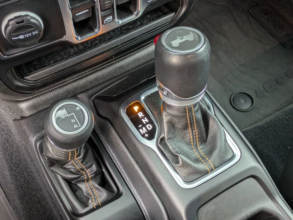 2023 Jeep JL Wrangler - Image 27 of 31