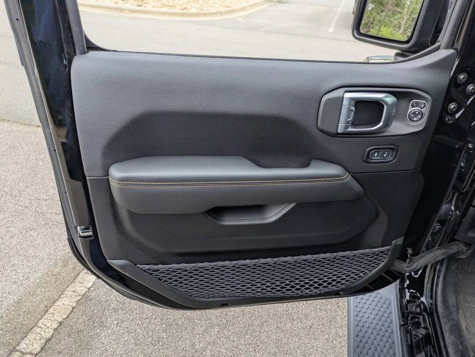 2023 Jeep JL Wrangler - Image 15 of 31
