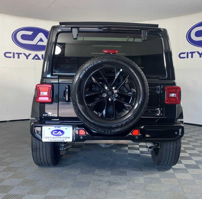 2023 Jeep JL Wrangler - Image 11 of 12