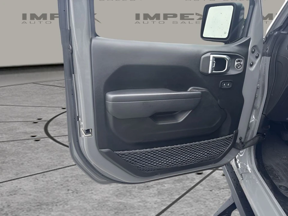 2023 Jeep JL Wrangler - Image 24 of 31