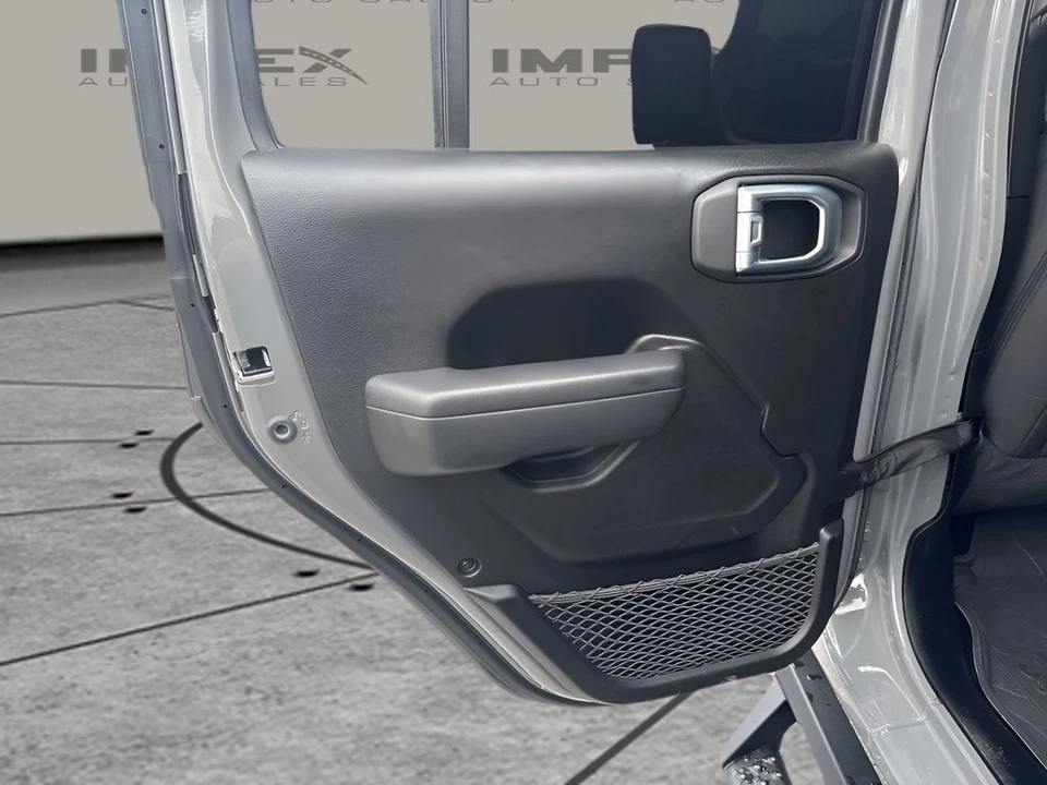 2023 Jeep JL Wrangler - Image 26 of 31