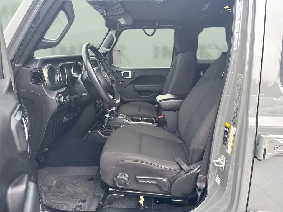 2023 Jeep JL Wrangler - Image 9 of 31