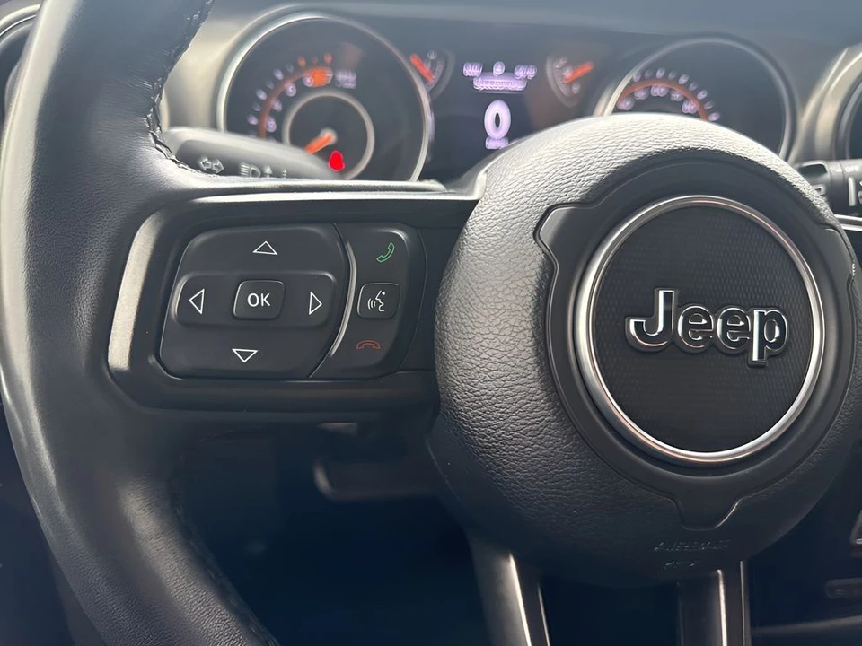 2023 Jeep JL Wrangler - Image 13 of 31