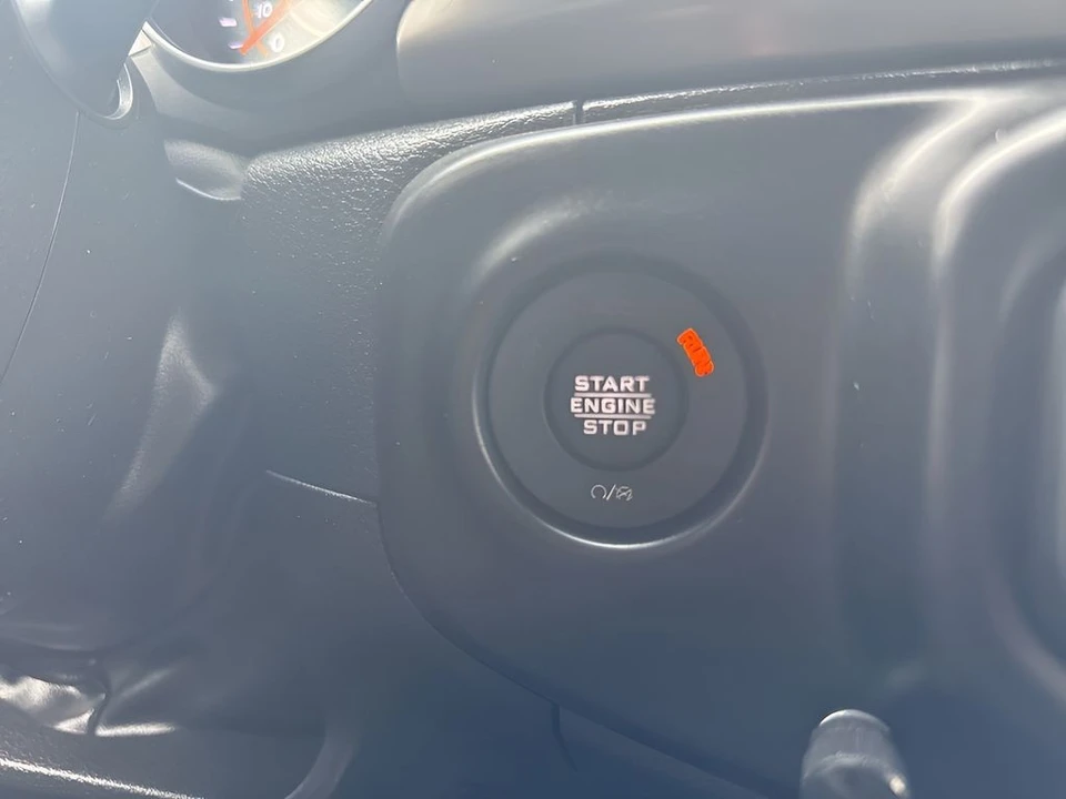 2023 Jeep JL Wrangler - Image 20 of 31