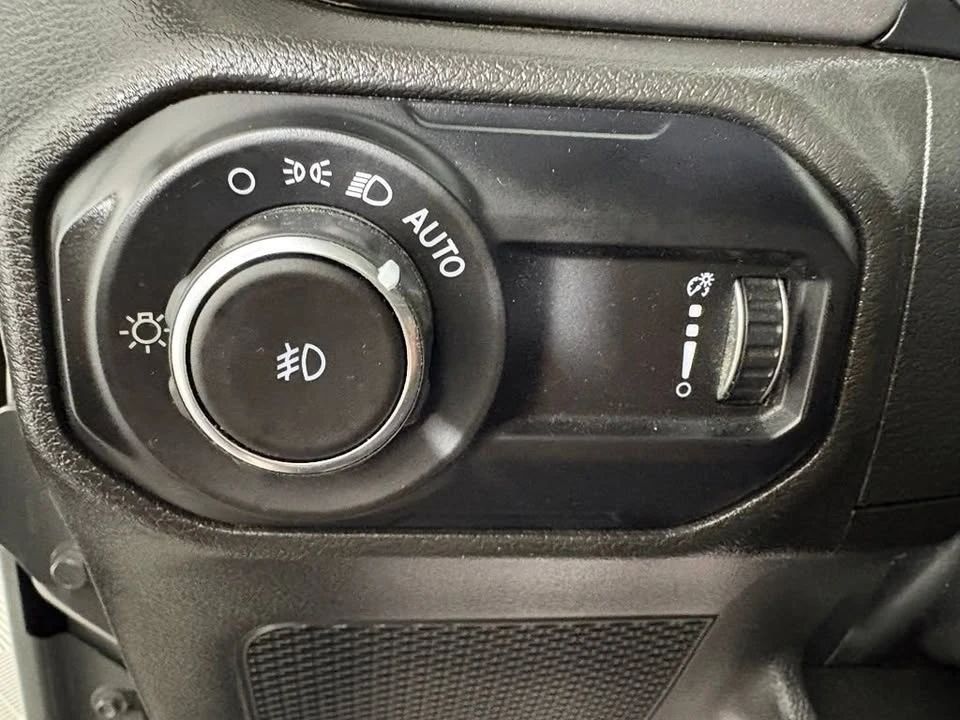 2023 Jeep JL Wrangler - Image 17 of 20