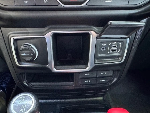 2023 Jeep JL Wrangler - Image 23 of 27