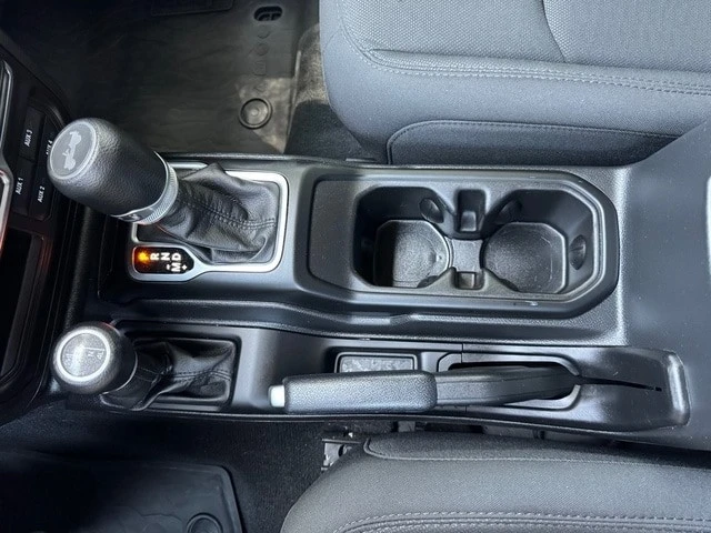 2023 Jeep JL Wrangler - Image 24 of 27