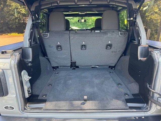 2023 Jeep JL Wrangler - Image 15 of 27