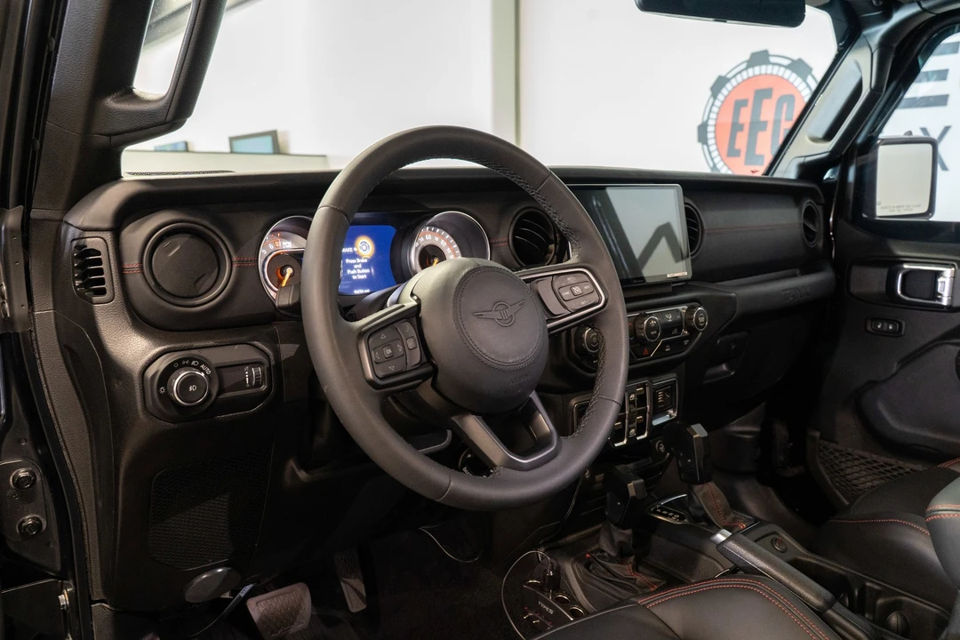 2023 Jeep - Image 2 of 31