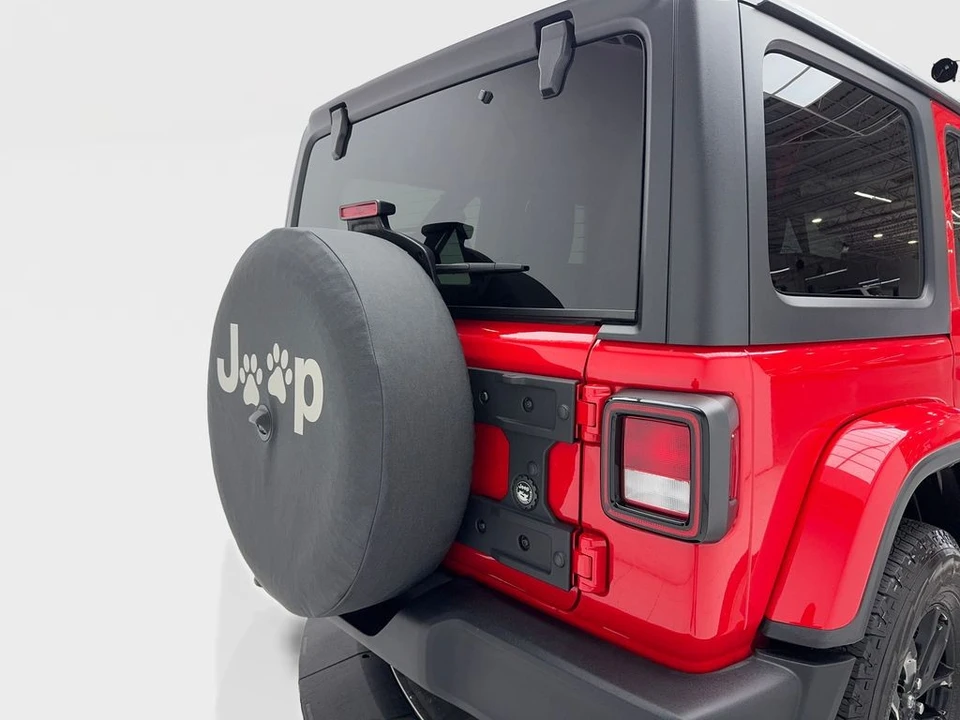 2023 Jeep JL Wrangler - Image 9 of 21