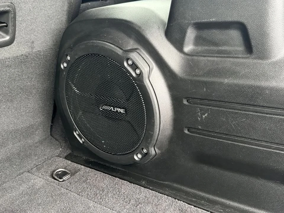 2023 Jeep JL Wrangler - Image 16 of 20