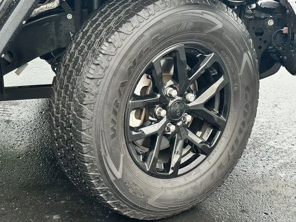 2023 Jeep JL Wrangler - Image 9 of 20