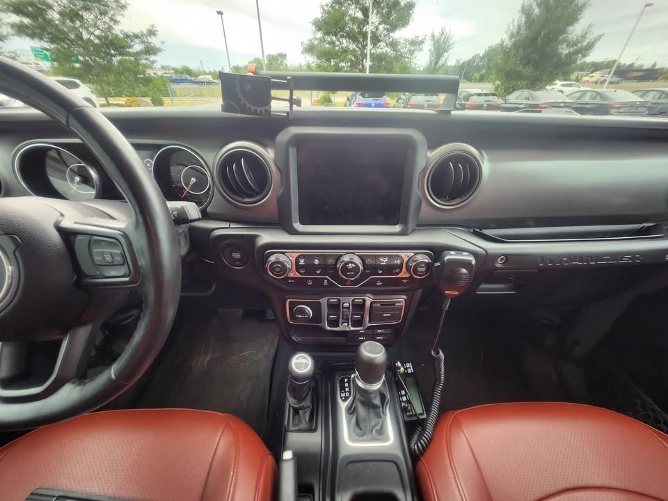 2023 Jeep JL Wrangler - Image 13 of 15