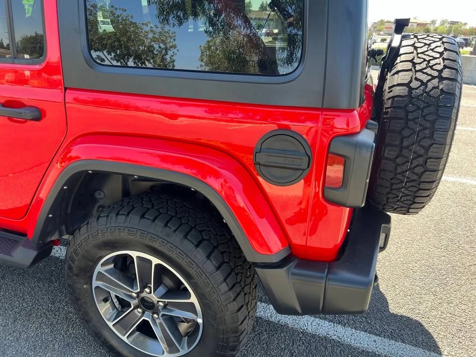 2023 Jeep JL Wrangler - Image 15 of 20