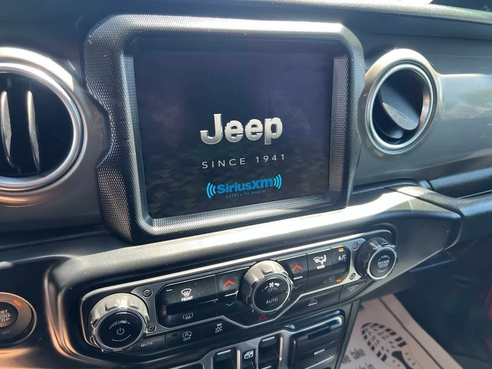 2023 Jeep JL Wrangler - Image 4 of 20