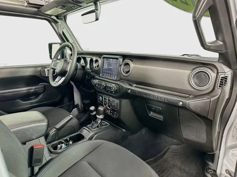 2023 Jeep JL Wrangler - Image 11 of 20