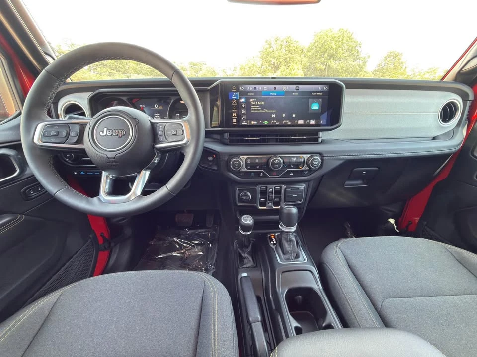 2023 Jeep JL Wrangler - Image 6 of 7