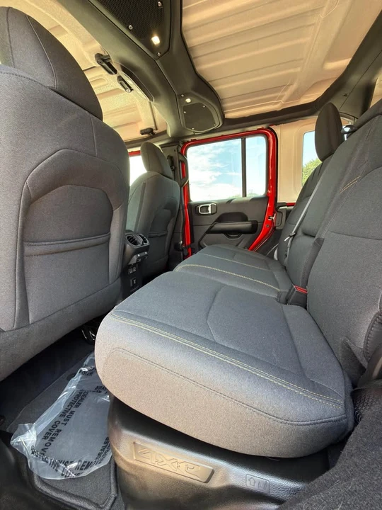 2023 Jeep JL Wrangler - Image 7 of 7